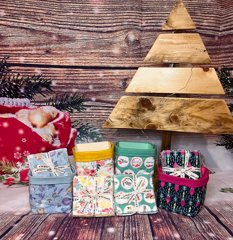 Reusable facewipes with storage